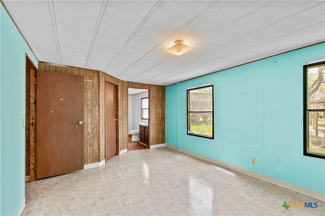 1189 Vivroux Ranch Road, Seguin, TX 78155