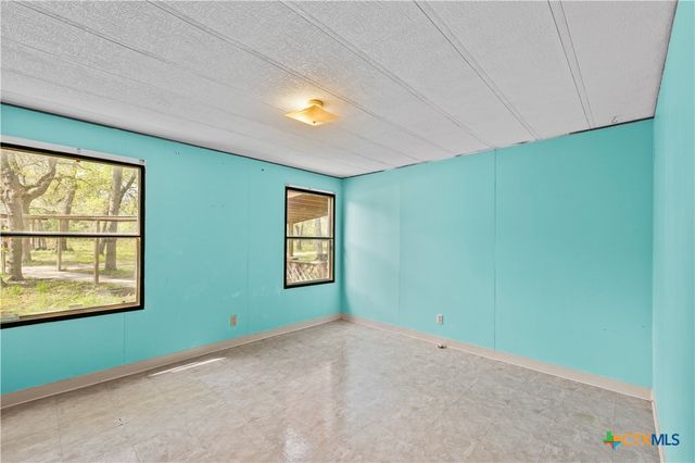 1189 Vivroux Ranch Road, Seguin, TX 78155