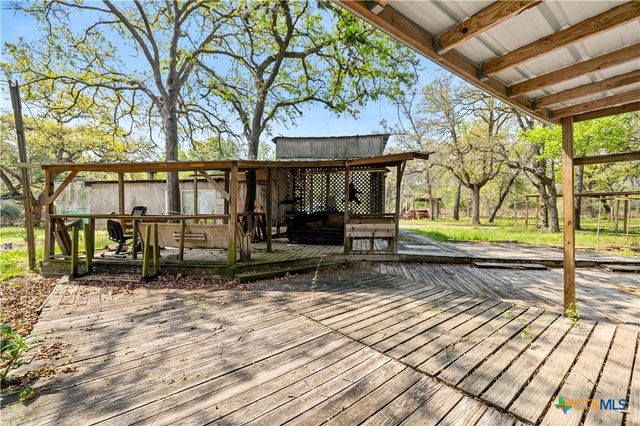 1189 Vivroux Ranch Road, Seguin, TX 78155