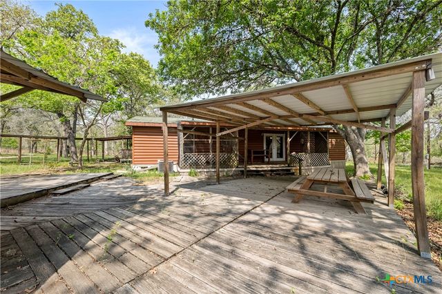 1189 Vivroux Ranch Road, Seguin, TX 78155