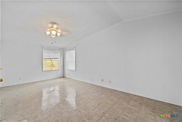 1189 Vivroux Ranch Road, Seguin, TX 78155