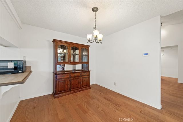 2095 Silver Oak Way, Hemet, CA 92545