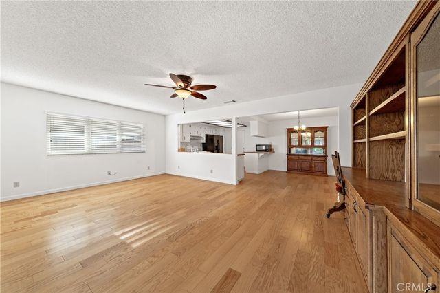 2095 Silver Oak Way, Hemet, CA 92545