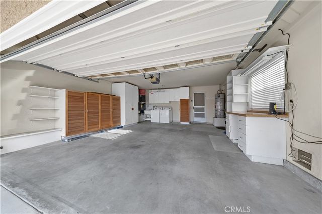 2095 Silver Oak Way, Hemet, CA 92545
