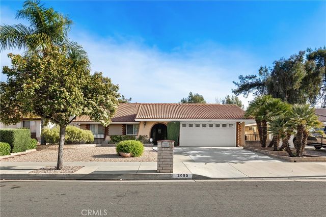2095 Silver Oak Way, Hemet, CA 92545