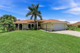 14366 Tamarac DR, Bokeelia, FL 33922