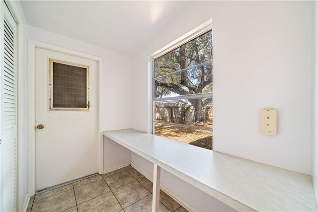 734 Santa Elena Dr, Kingsville, TX 78363