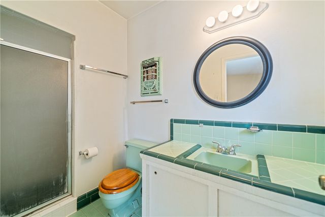 734 Santa Elena Dr, Kingsville, TX 78363