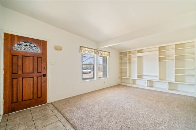 734 Santa Elena Dr, Kingsville, TX 78363