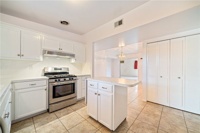 734 Santa Elena Dr, Kingsville, TX 78363