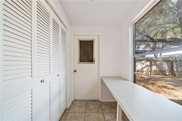 734 Santa Elena Dr, Kingsville, TX 78363