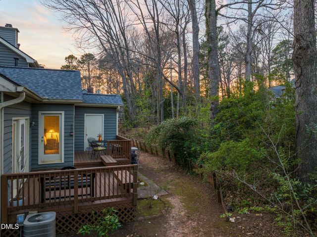 105 Loch Bend Lane, Cary, NC 27518