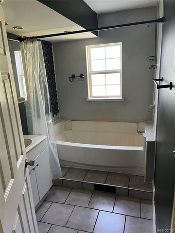 7057 Lapeer Road, Davison, MI 48423
