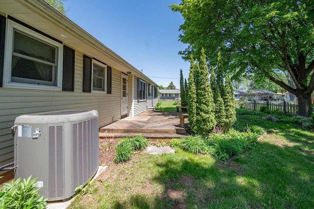 2657 PIONEER DRIVE, Green Bay, WI 54313