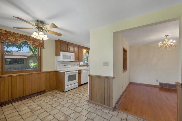 2657 PIONEER DRIVE, Green Bay, WI 54313