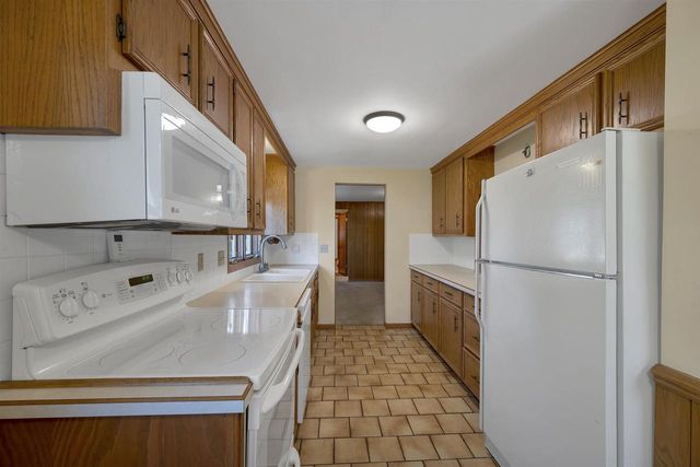2657 PIONEER DRIVE, Green Bay, WI 54313