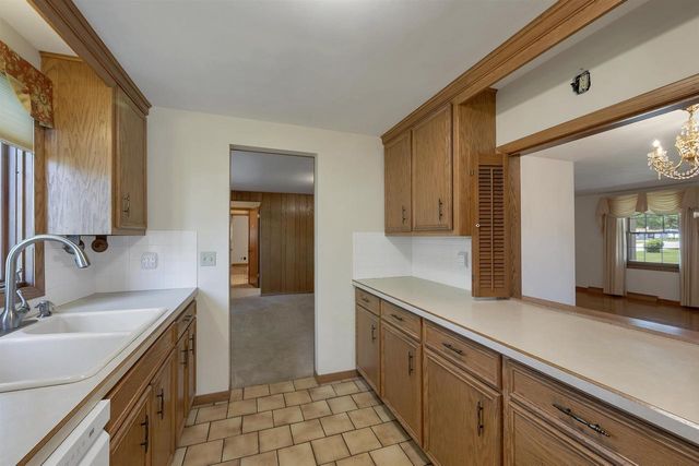 2657 PIONEER DRIVE, Green Bay, WI 54313