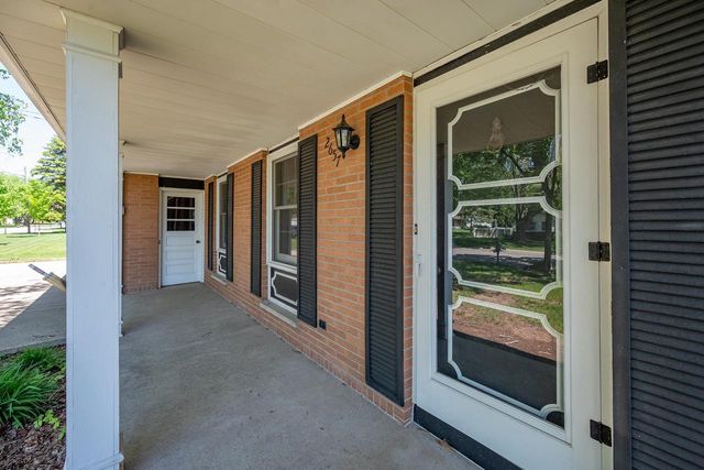 2657 PIONEER DRIVE, Green Bay, WI 54313