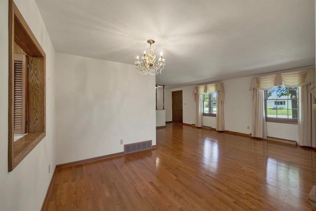 2657 PIONEER DRIVE, Green Bay, WI 54313