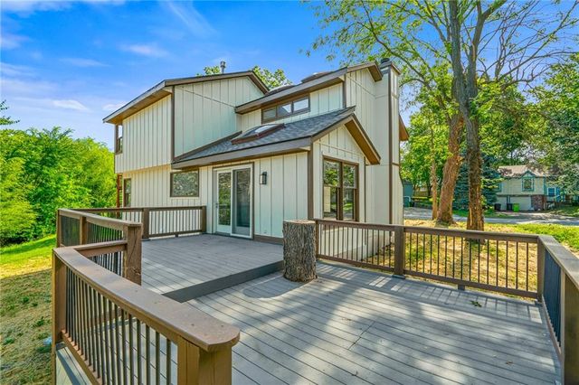 708 Autumn Drive, Belton, MO 64012