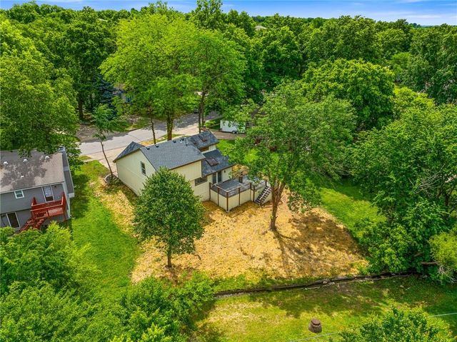 708 Autumn Drive, Belton, MO 64012