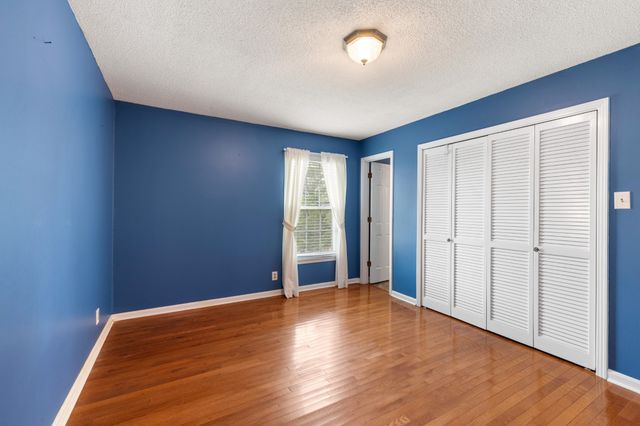 1301 White Dr, Lewisburg, TN 37091