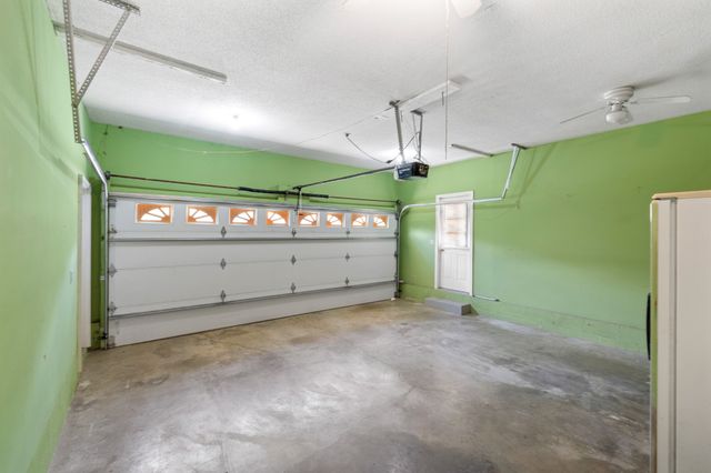 1301 White Dr, Lewisburg, TN 37091