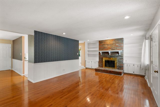 1301 White Dr, Lewisburg, TN 37091