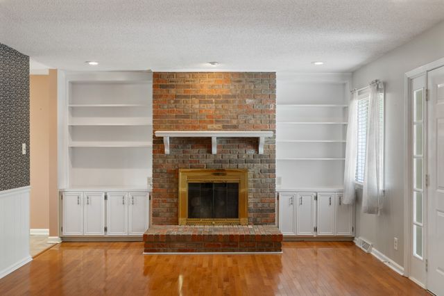 1301 White Dr, Lewisburg, TN 37091