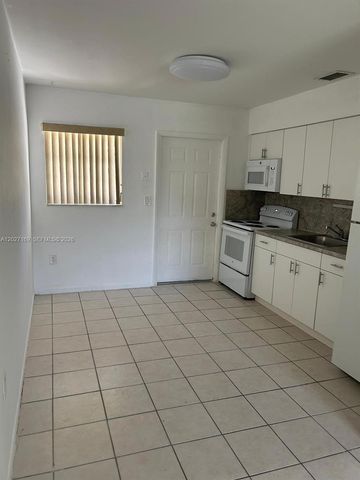 1923 SW 99th Ter, Miramar, FL 33025