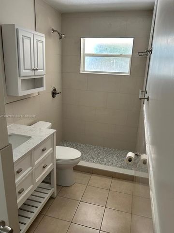 1923 SW 99th Ter, Miramar, FL 33025