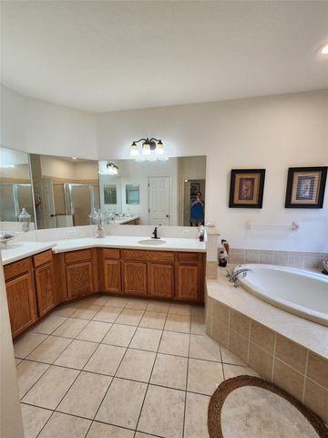 1829 MIRA LAGO CIRCLE, Ruskin, FL 33570