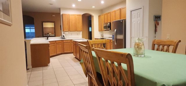 1829 MIRA LAGO CIRCLE, Ruskin, FL 33570