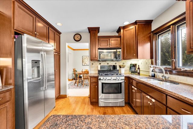 236 Isleview Drive, Oswego, IL 60543