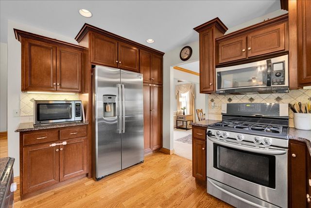 236 Isleview Drive, Oswego, IL 60543