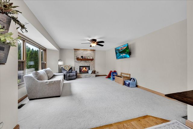 236 Isleview Drive, Oswego, IL 60543