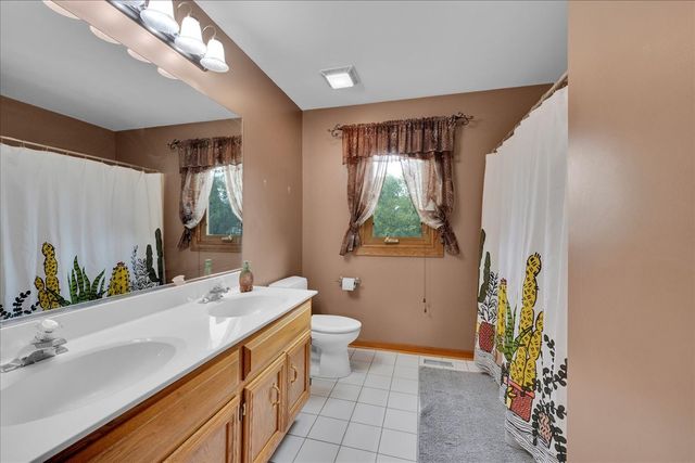 236 Isleview Drive, Oswego, IL 60543