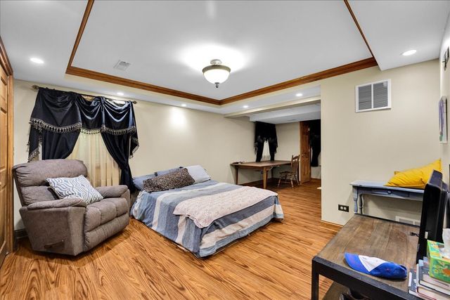 236 Isleview Drive, Oswego, IL 60543