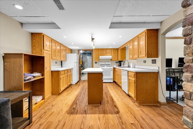 236 Isleview Drive, Oswego, IL 60543