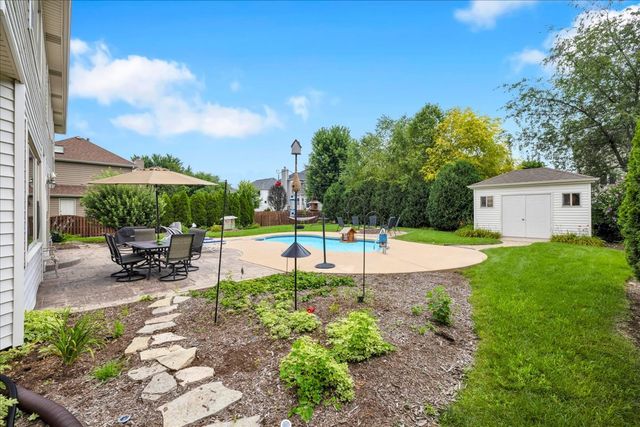236 Isleview Drive, Oswego, IL 60543