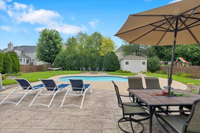236 Isleview Drive, Oswego, IL 60543
