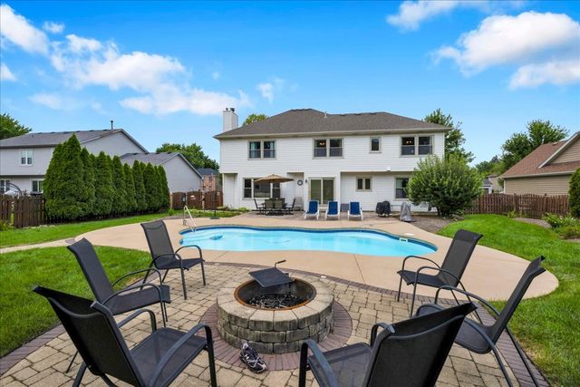 236 Isleview Drive, Oswego, IL 60543