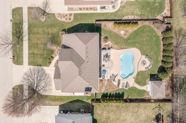 236 Isleview Drive, Oswego, IL 60543