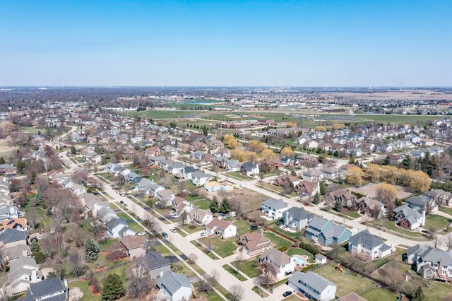 236 Isleview Drive, Oswego, IL 60543
