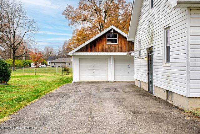 7311 Sky Blue Ave, Louisville, KY 40258