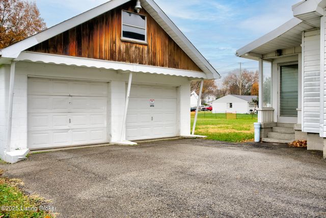 7311 Sky Blue Ave, Louisville, KY 40258