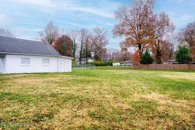 7311 Sky Blue Ave, Louisville, KY 40258