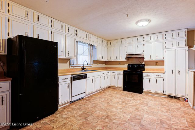 7311 Sky Blue Ave, Louisville, KY 40258