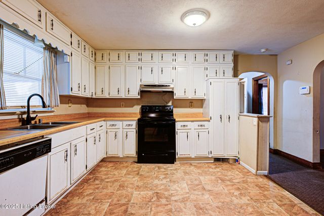 7311 Sky Blue Ave, Louisville, KY 40258