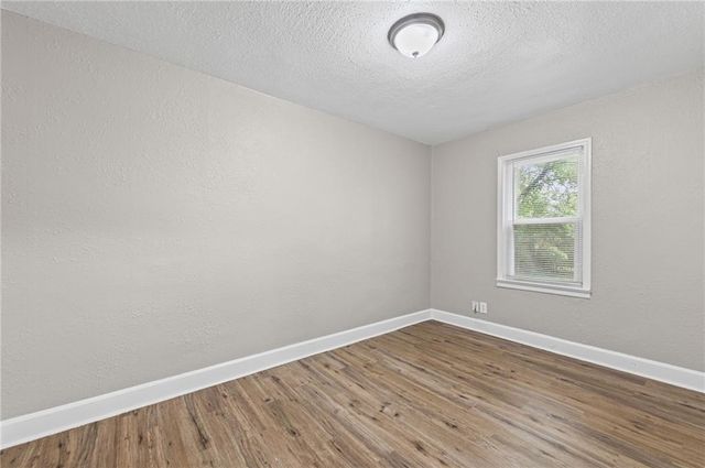 6715 Walrond Avenue, Kansas City, MO 64132